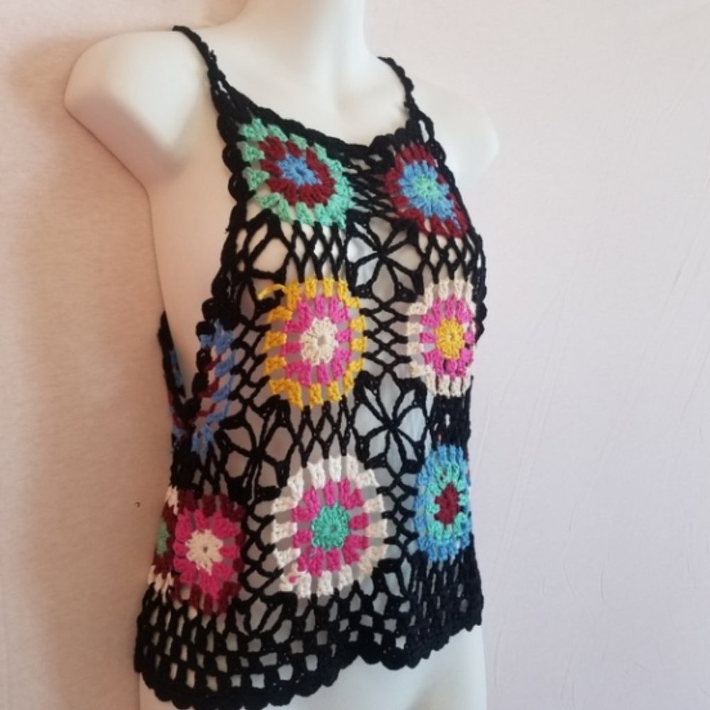 HONEY PUNCH Multi Color Crochet Crop Top